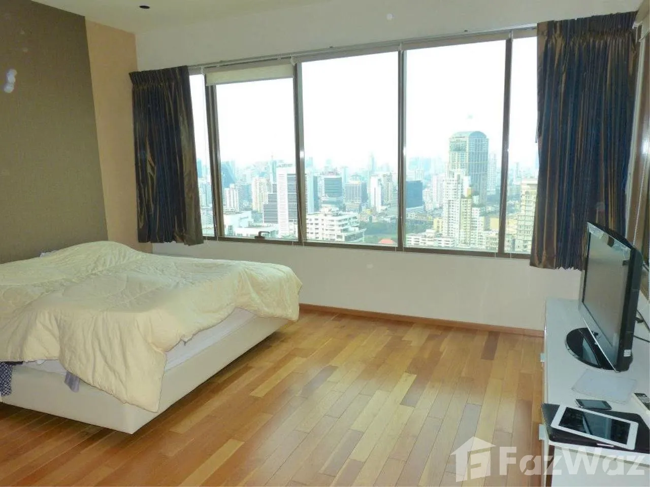 Stunning 2-bed, 2-bath duplex condo in Emporio Place, 134 sqm. For sale at ฿25M. Luxury living in Sukhumvit with excellent amenities and top-floor views.