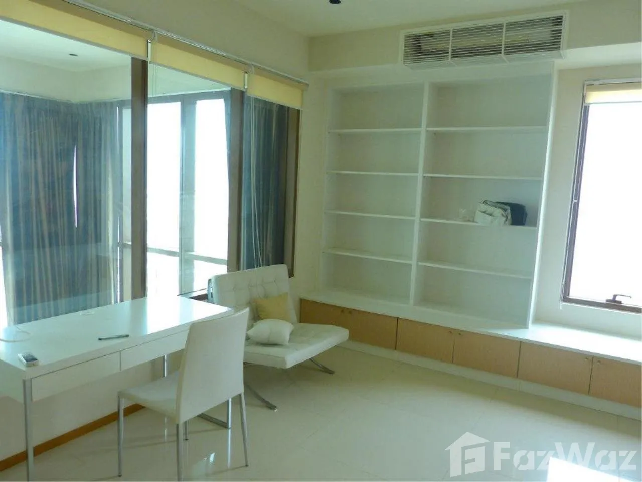 Stunning 2-bed, 2-bath duplex condo in Emporio Place, 134 sqm. For sale at ฿25M. Luxury living in Sukhumvit with excellent amenities and top-floor views.