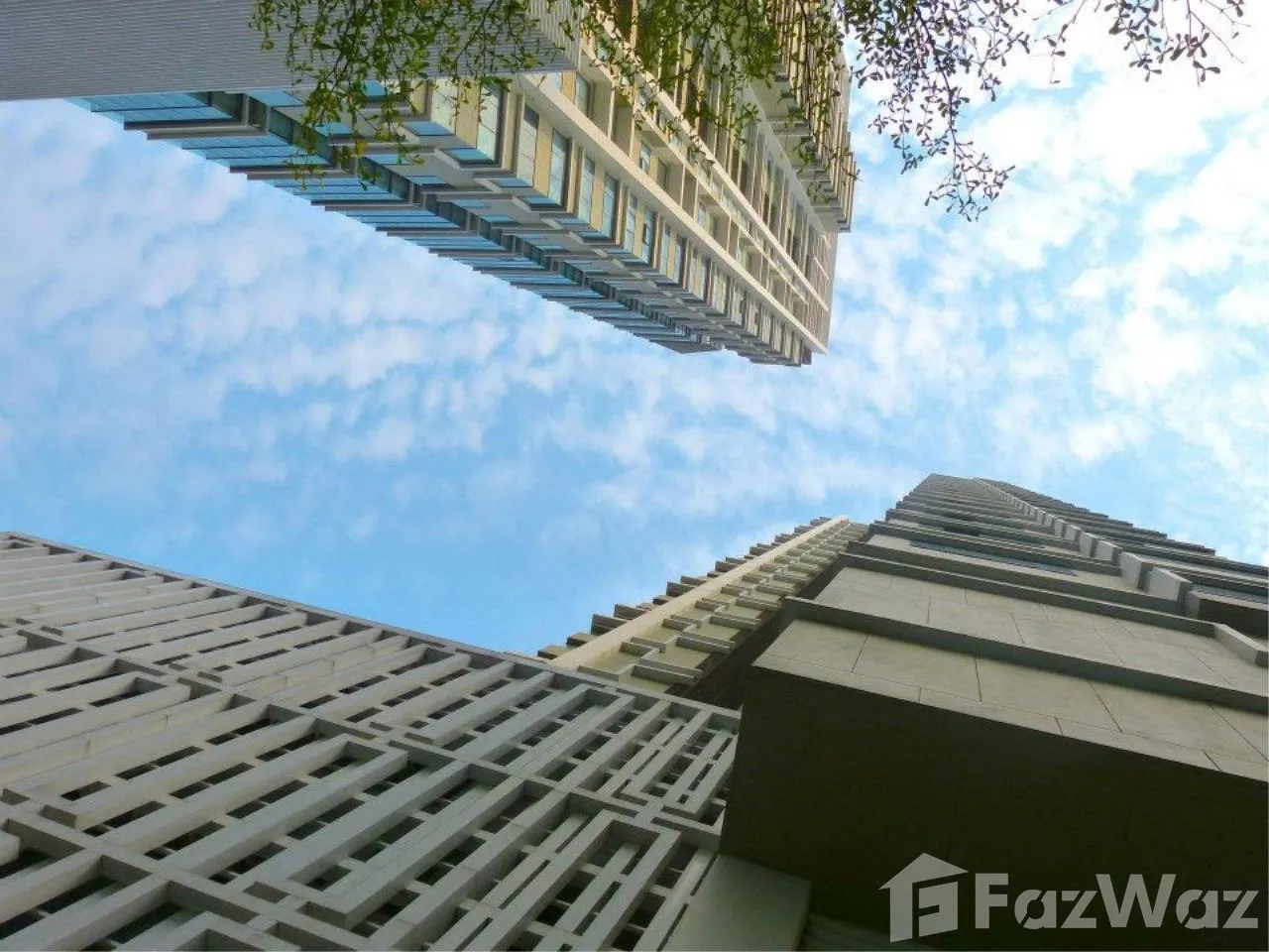 Stunning 2-bed, 2-bath duplex condo in Emporio Place, 134 sqm. For sale at ฿25M. Luxury living in Sukhumvit with excellent amenities and top-floor views.