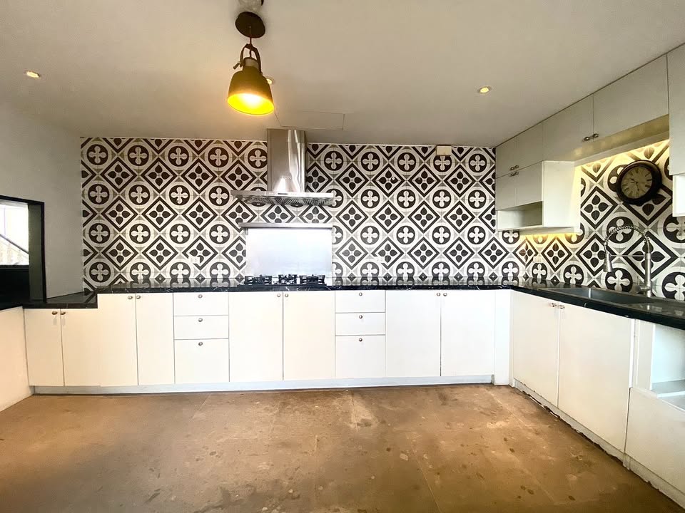 6-Bed, 6-Bath, 550.47 sqm Duplex for Rent at DS1 (D.S. Tower 1), Near Phrom Phong BTS, ฿120,000/month – Luxury Living in Sukhumvit, Bangkok