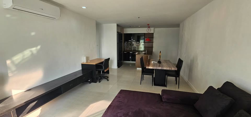 2-Bed, 2-Bath, 97 sqm Condo for Rent at Sukhumvit City Resort, Near BTS Nana, ฿40,000/month – Renovated Luxury in Sukhumvit 11, Bangkok