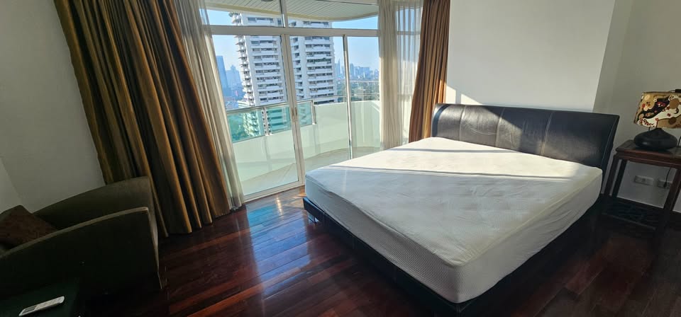 2-Bed, 2-Bath, 97 sqm Condo for Rent at Sukhumvit City Resort, Near BTS Nana, ฿40,000/month – Renovated Luxury in Sukhumvit 11, Bangkok