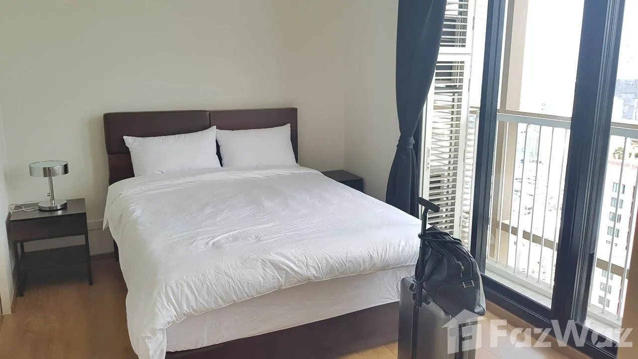 Spacious 2-bed, 2-bath, 53 sqm condo at Park Origin Phrom Phong for sale at ฿13.9M. Prime Sukhumvit 24 location with luxury amenities and BTS access..