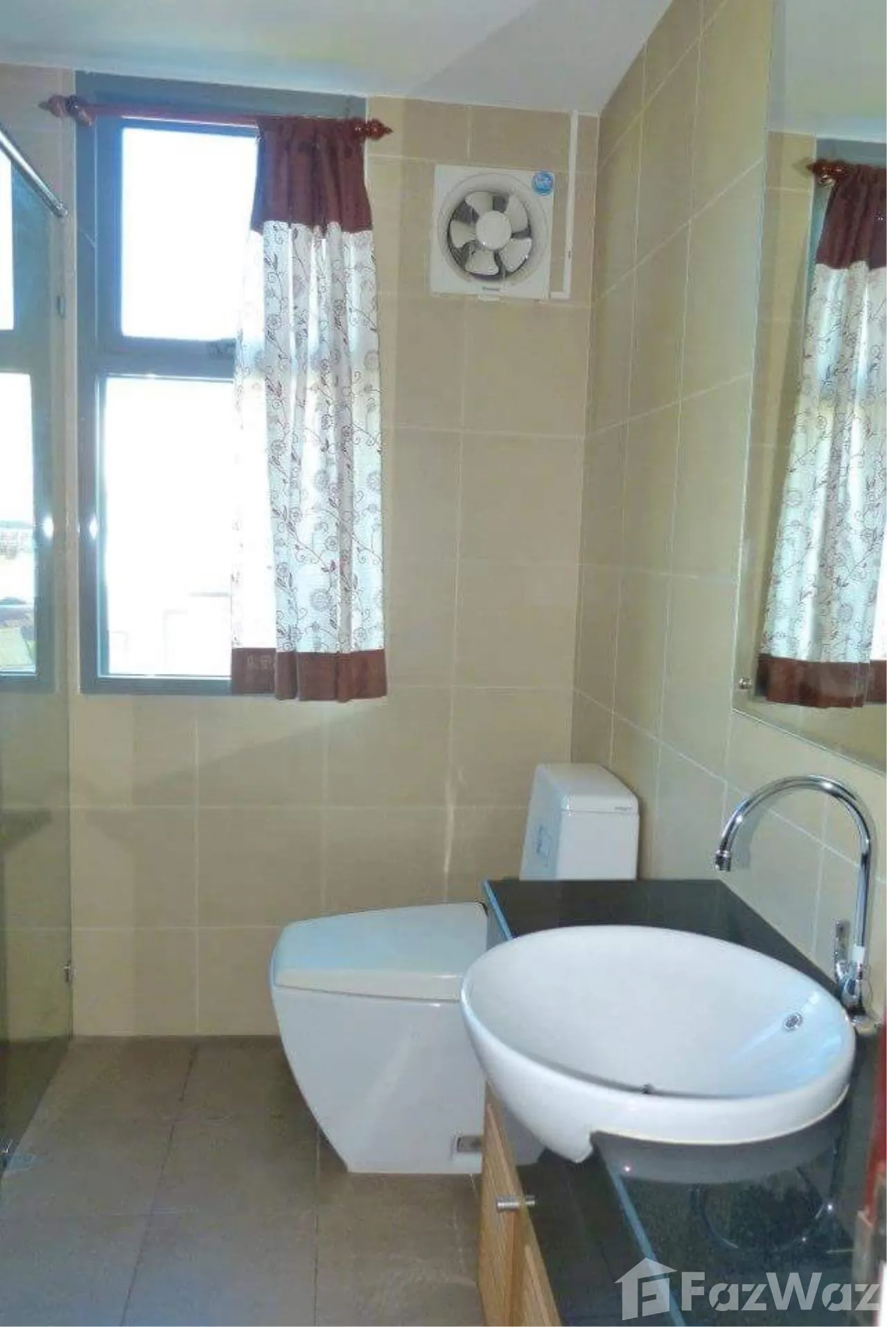 Luxurious 2-bed, 2-bath + study, 80 sqm condo at Click Condo Sukhumvit 65 for sale at ฿7.2M. Prime location near BTS, top amenities, and vibrant city life.