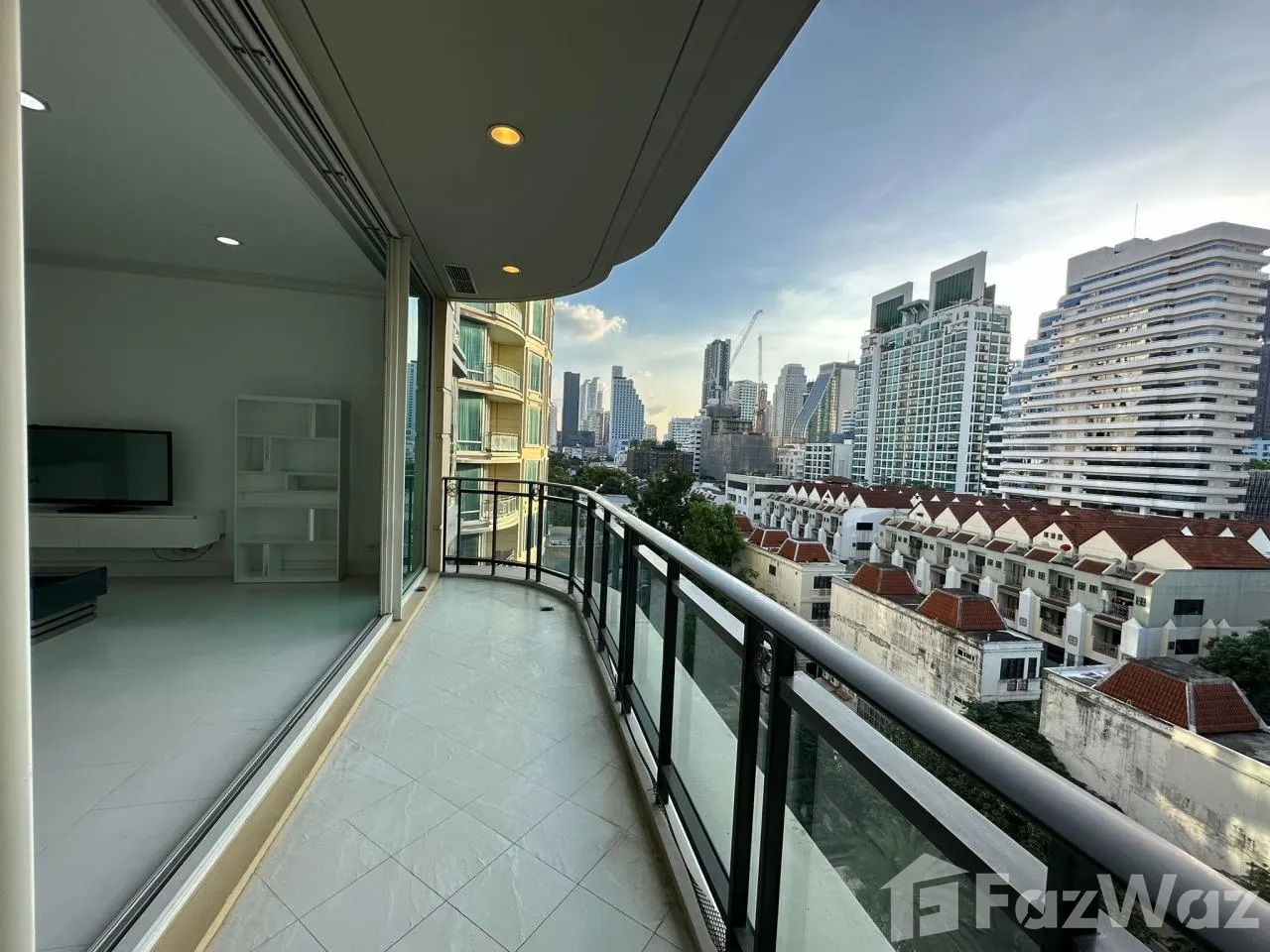 Luxurious 3-bedroom, 3-bathroom 146 sqm condo at Royce Private Residences. Prime Bangkok location, top-tier amenities. For sale at ฿31,000,000.
