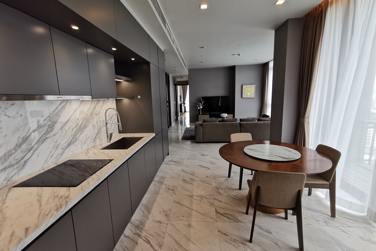 Luxury 2-bed, 3-bath 125 sqm condo at The Monument Thonglor. Pet-friendly, high floor, world-class amenities. For rent at ฿150,000/month. Contact us today!