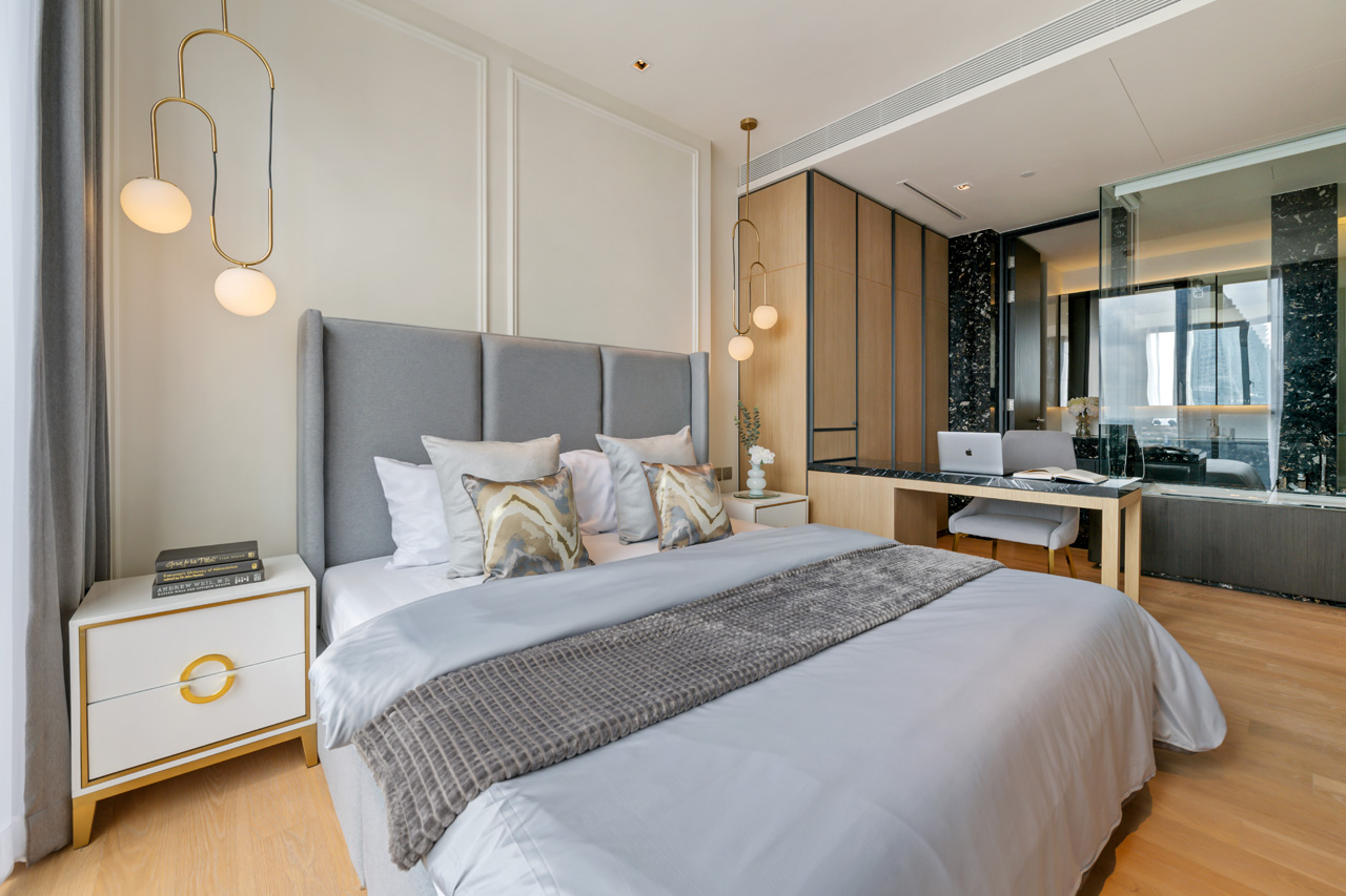 Luxury 1-bed, 1-bath condo for rent (67,500 THB/month) or sale (18.3M THB) at BEATNIQ Sukhumvit 32. High floor, city views, top-tier facilities. Near BTS Thonglor.