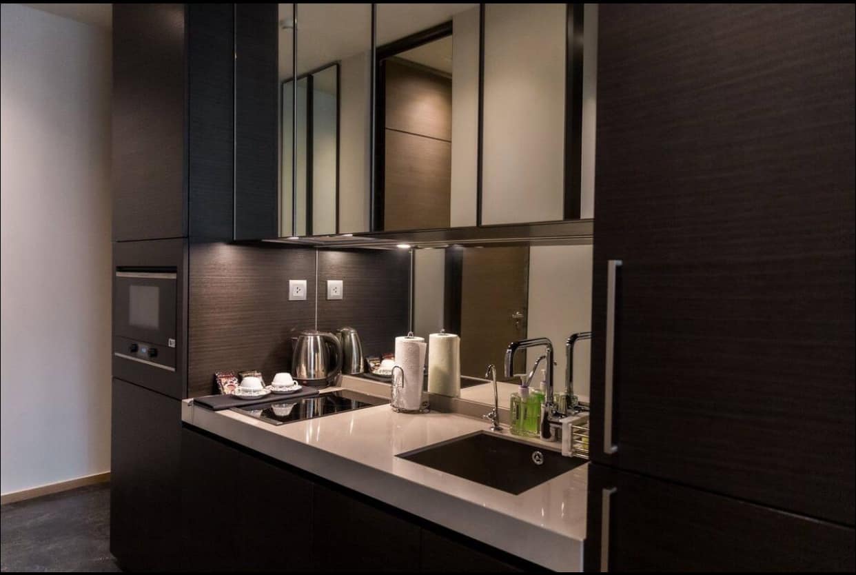 Luxury 1-bed condo for rent at 28 Chidlom (45 sqm). Prime location near Central World. Infinity pool, gym, sauna. Rent from 68,000 THB/month.