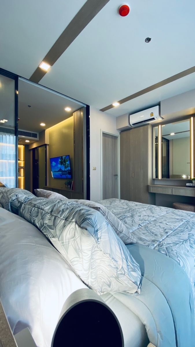 1-Bed 1-Bath 35.5 sqm condo at One9Five Asoke-Rama 9 for rent at 27,000 THB/month. Fully furnished, great facilities, 350m from MRT Phra Ram 9.