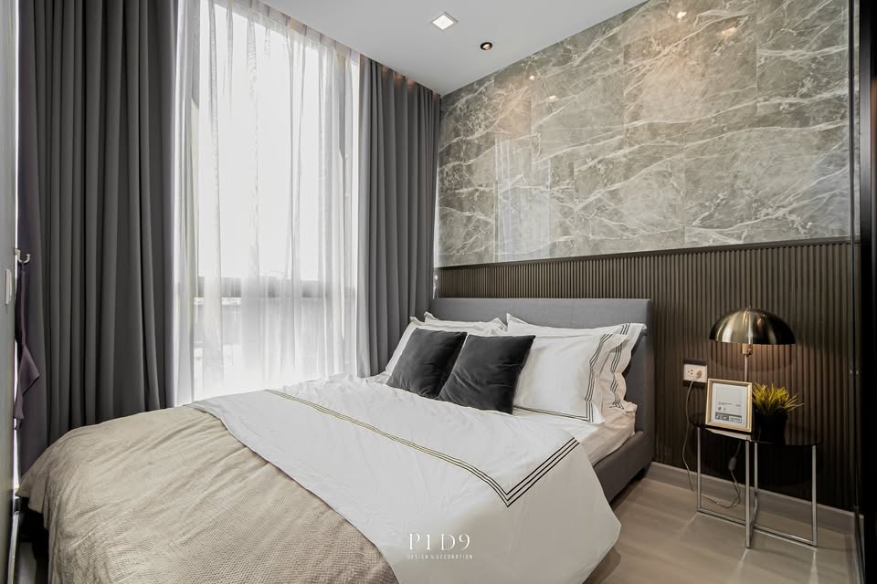 Stunning 1-Bedroom, 1-Bathroom condo in Wish Signature Midtown Siam. 26.65 sqm, modern style, ready to move in. For Sale 4.65M THB or Rent 22K/month.