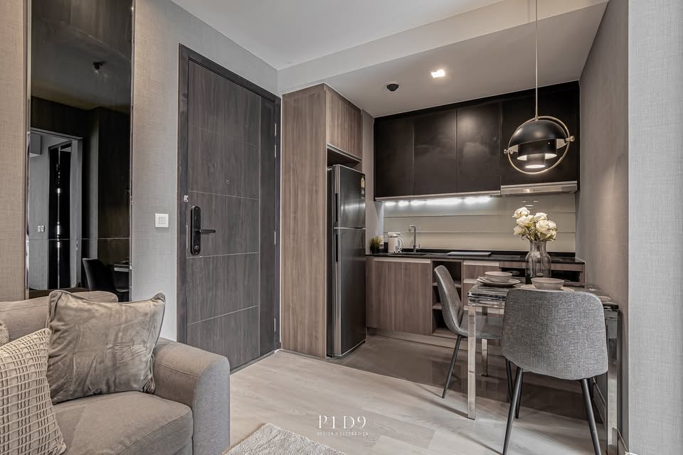 Stunning 1-Bedroom, 1-Bathroom condo in Wish Signature Midtown Siam. 26.65 sqm, modern style, ready to move in. For Sale 4.65M THB or Rent 22K/month.