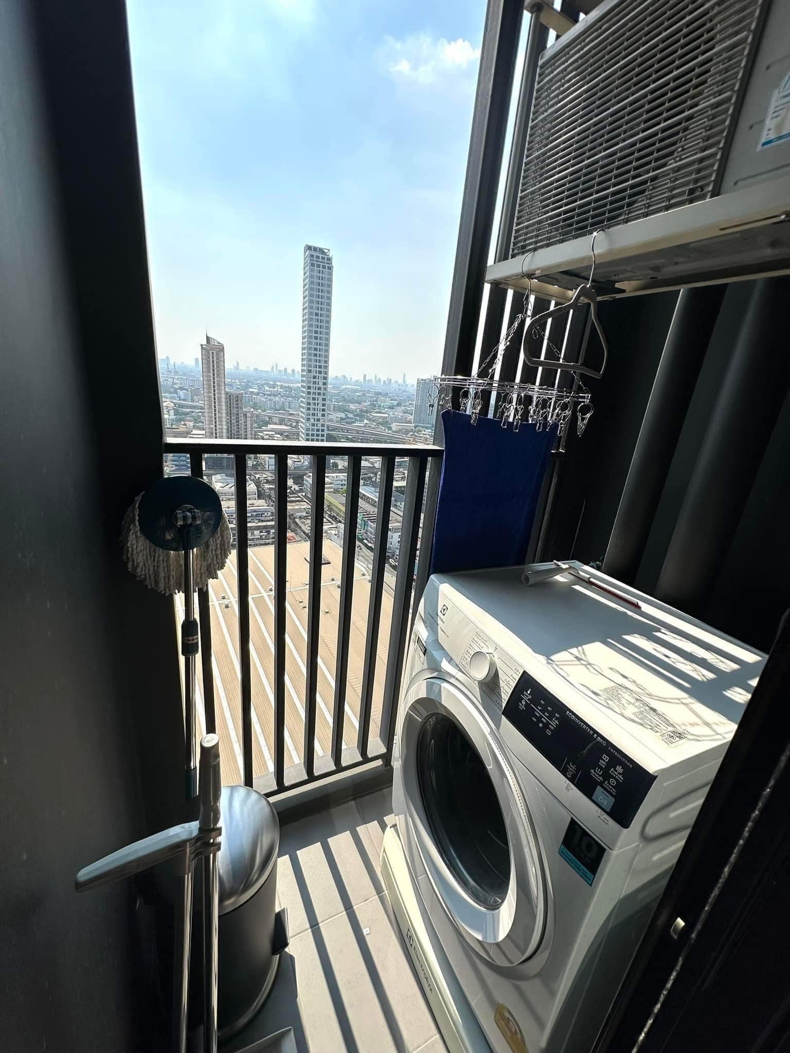 Modern 1-bedroom 1-bathroom 28 sqm condo at Knightsbridge Prime Onnut for rent or sale. High floor, fully furnished, near BTS Onnut, ready April 2025.
