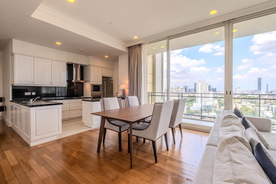 Luxurious 2 beds, 2 baths, 112 sqm condo at Royce Private Residences with high floor city views. For sale at 20,900,000 THB. Contact us today!
