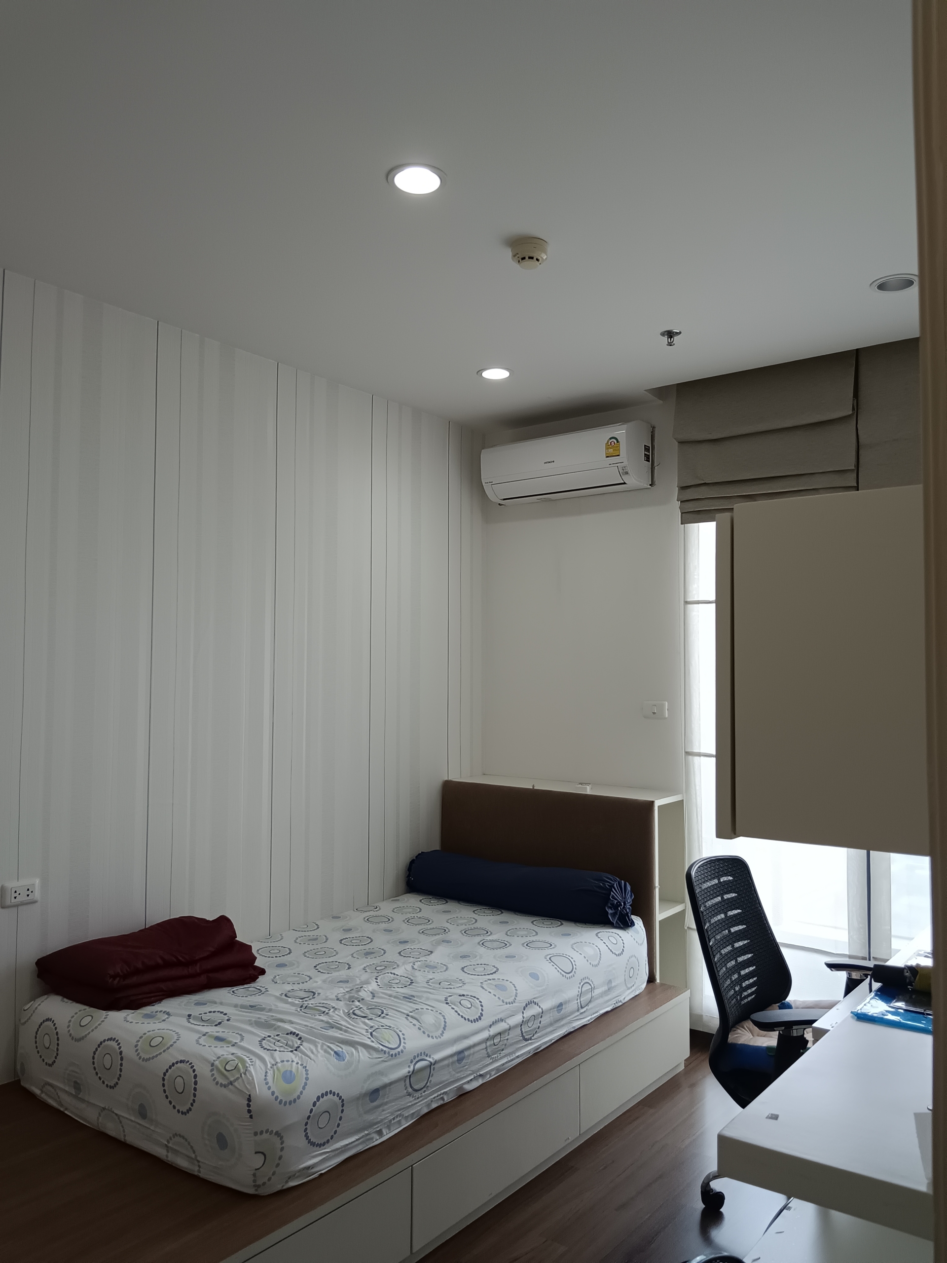 2-bed, 2-bath condo at Supalai Premier Place Asoke, 85 sqm, north-facing, fully furnished. Rent 38K THB. Prime Asoke location. Contact us today!