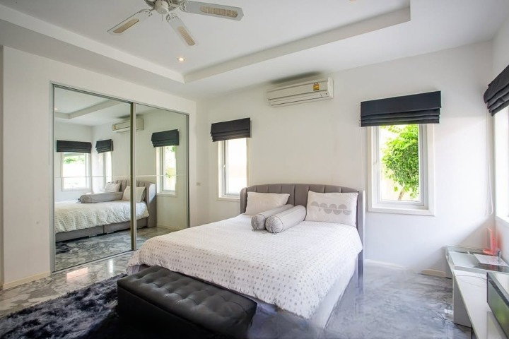 Luxurious 3-bedroom pool villa in Orchid Palm Homes, Hua Hin Soi 88. Fully furnished with private pool and garden. Price: 13,900,000 THB.