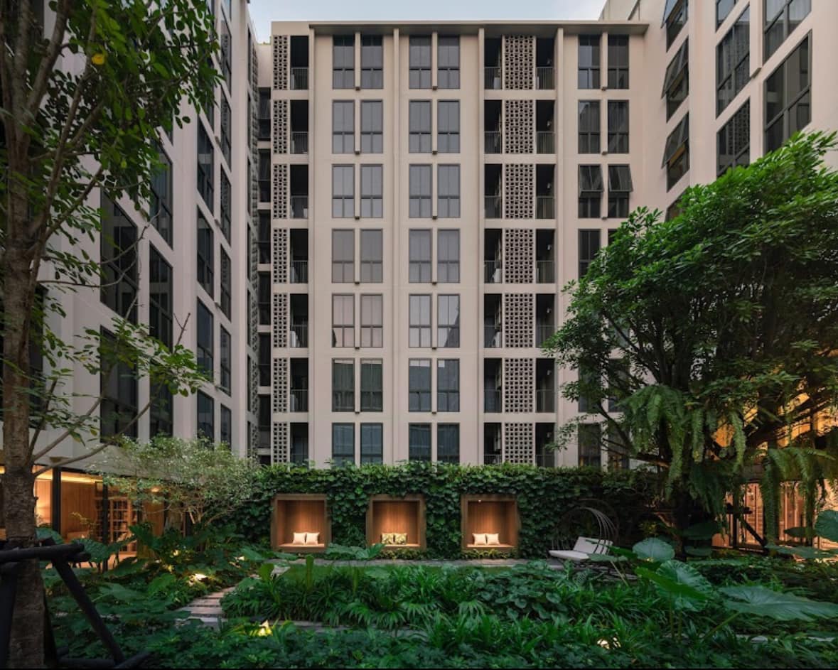Modern 1-bedroom condo at Chambers On Nut Station. 27 sqm, 5th floor, near BTS On Nut. Sold with tenant, rental 16,000 THB/month. Price: 3.5M THB.