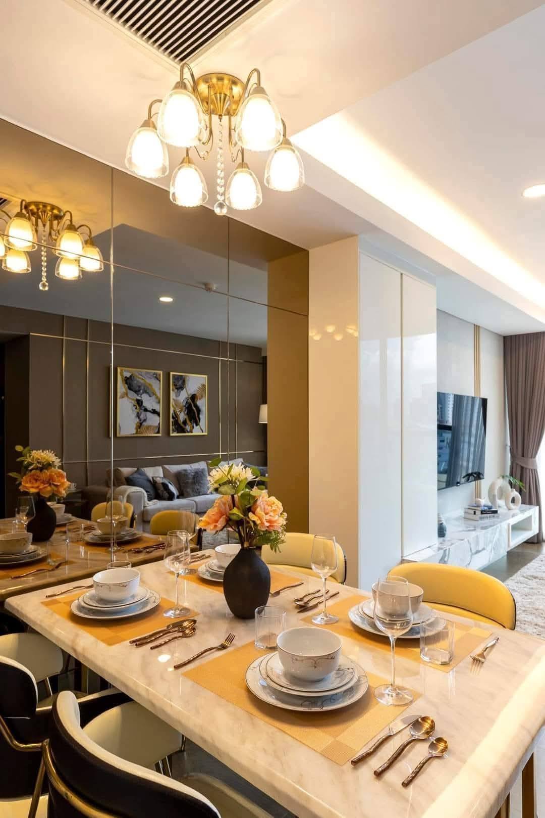2-Bedrooms 2-Bathrooms 75 sqm Condo at Siamese Exclusive Queens for Rent 80,000 THB/Month. Fully furnished luxury unit near MRT Queen Sirikit Station.