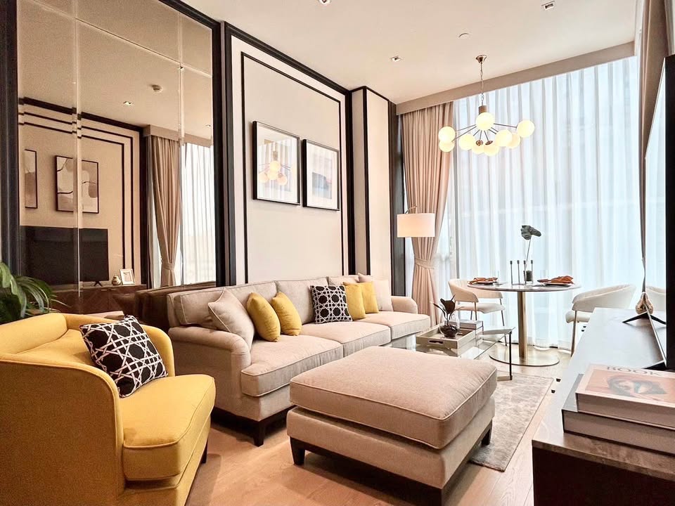 Luxury 1-bedroom 44 sqm condo at 28 Chidlom for rent 55K/month. Fully furnished, modern facilities, prime location near BTS Chidlom. Move-in ready.