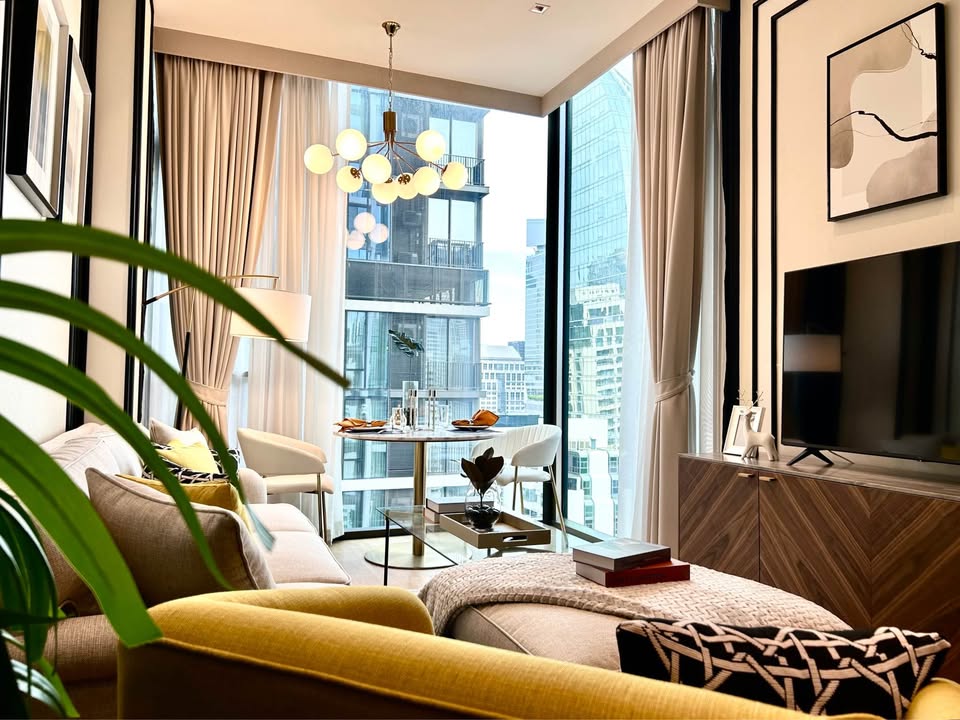 Luxury 1-bedroom 44 sqm condo at 28 Chidlom for rent 55K/month. Fully furnished, modern facilities, prime location near BTS Chidlom. Move-in ready.