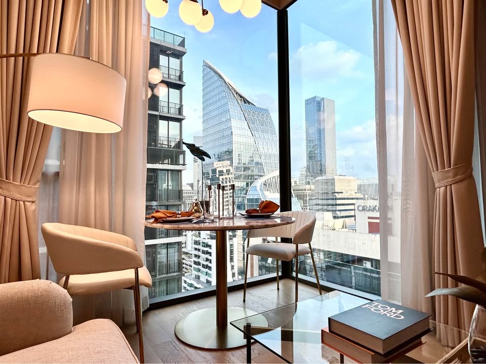 Luxury 1-bedroom 44 sqm condo at 28 Chidlom for rent 55K/month. Fully furnished, modern facilities, prime location near BTS Chidlom. Move-in ready.