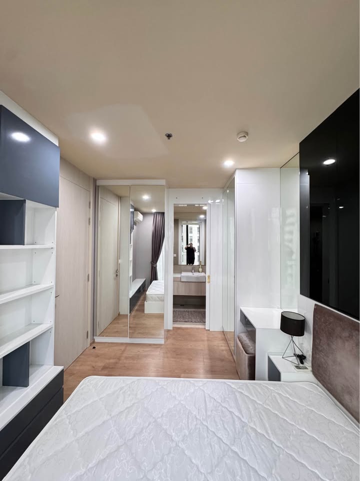 1-bedroom condo at Noble Recole Sukhumvit 19 for rent 25K/month or sale 6.5M THB. Fully furnished, near BTS Asok & MRT Sukhumvit. Move-in ready.