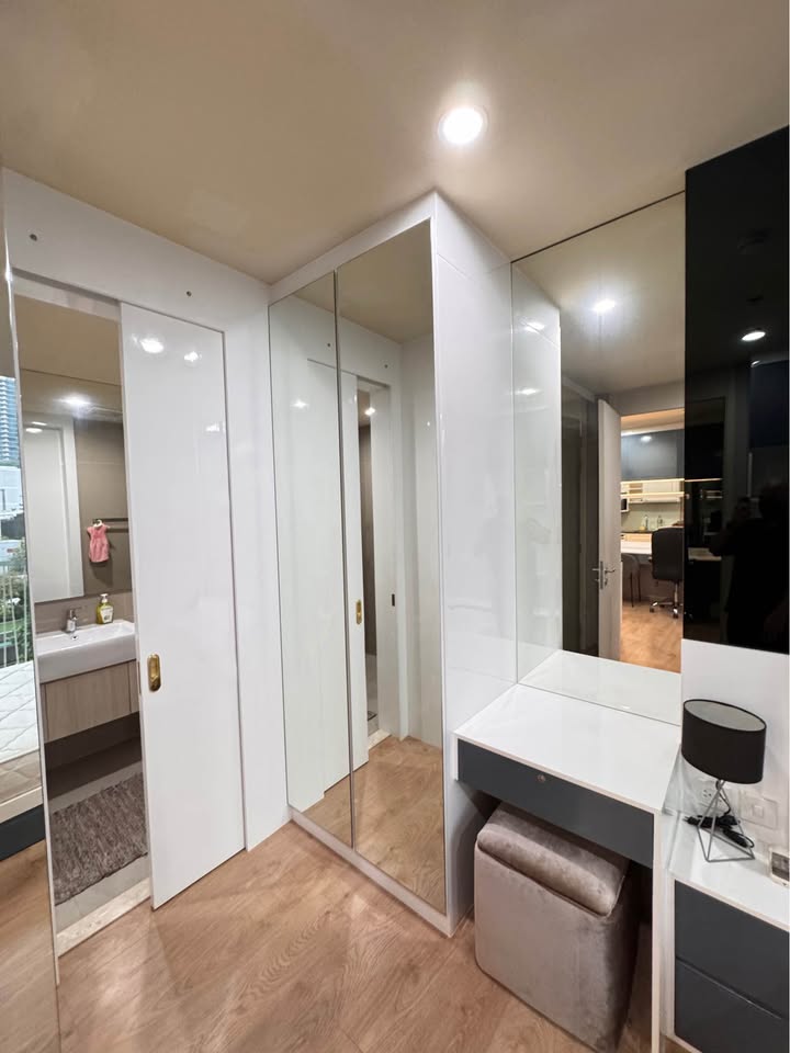 1-bedroom condo at Noble Recole Sukhumvit 19 for rent 25K/month or sale 6.5M THB. Fully furnished, near BTS Asok & MRT Sukhumvit. Move-in ready.