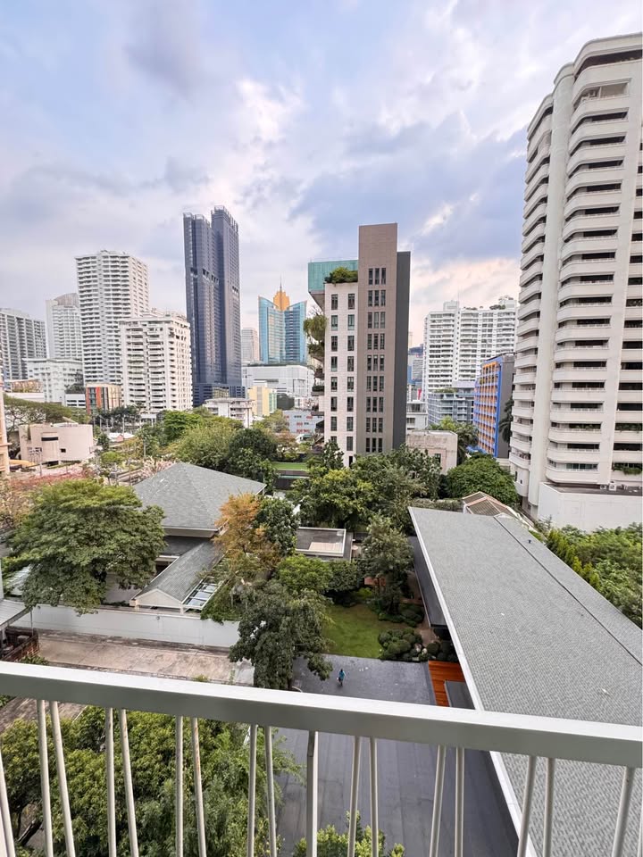 1-bedroom condo at Noble Recole Sukhumvit 19 for rent 25K/month or sale 6.5M THB. Fully furnished, near BTS Asok & MRT Sukhumvit. Move-in ready.