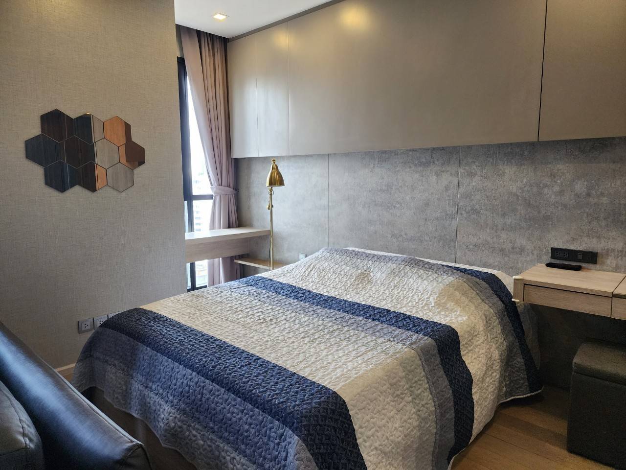 1-Bedroom, 1-Bathroom Condo for Rent at Ashton Asoke, 32 sqm, ฿30,000/month, Fully Furnished, Near Asoke BTS/MRT, Luxury Living in Sukhumvit, Available Now.