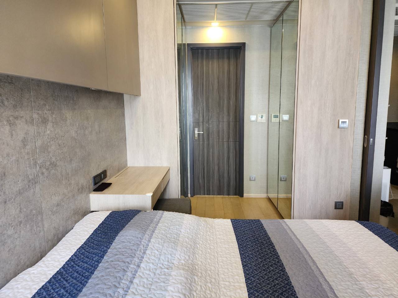 1-Bedroom, 1-Bathroom Condo for Rent at Ashton Asoke, 32 sqm, ฿30,000/month, Fully Furnished, Near Asoke BTS/MRT, Luxury Living in Sukhumvit, Available Now.