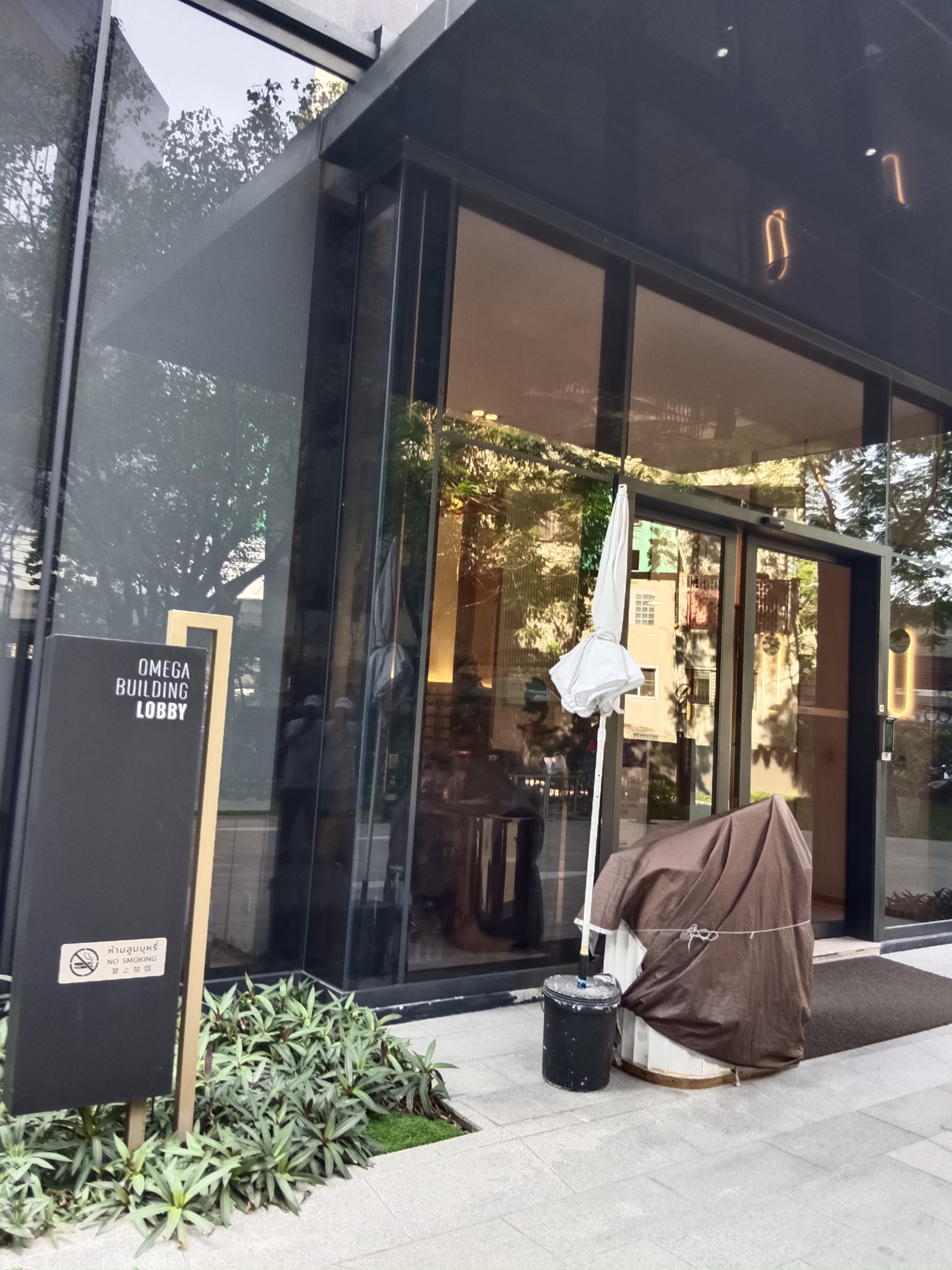 1-Bedroom, 1-Bathroom Condo for Rent at Ashton Asoke Rama 9, 38 sqm, ฿32,000/month, Fully Furnished, Near Asoke & Rama 9 MRT, Modern Living in Bangkok.
