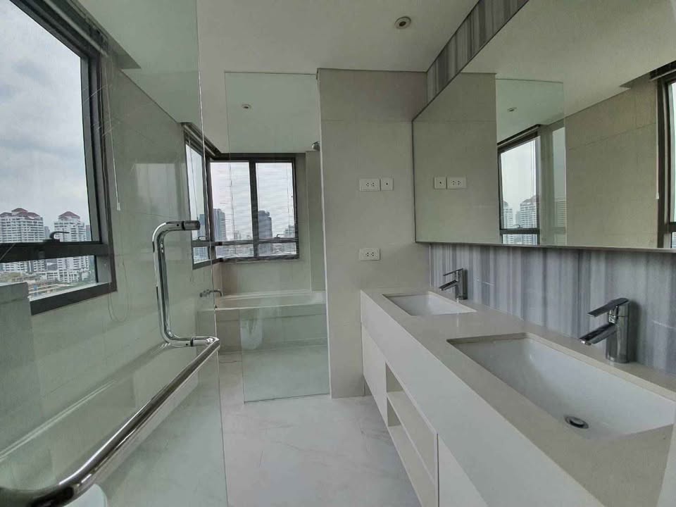 2-Bedroom, 2-Bathroom Condo for Rent in Aequa Residence Sukhumvit 49 - 98 sqm, 70,000 THB/month (65,000 THB for 2-Year Contract) near Thonglor BTS Station