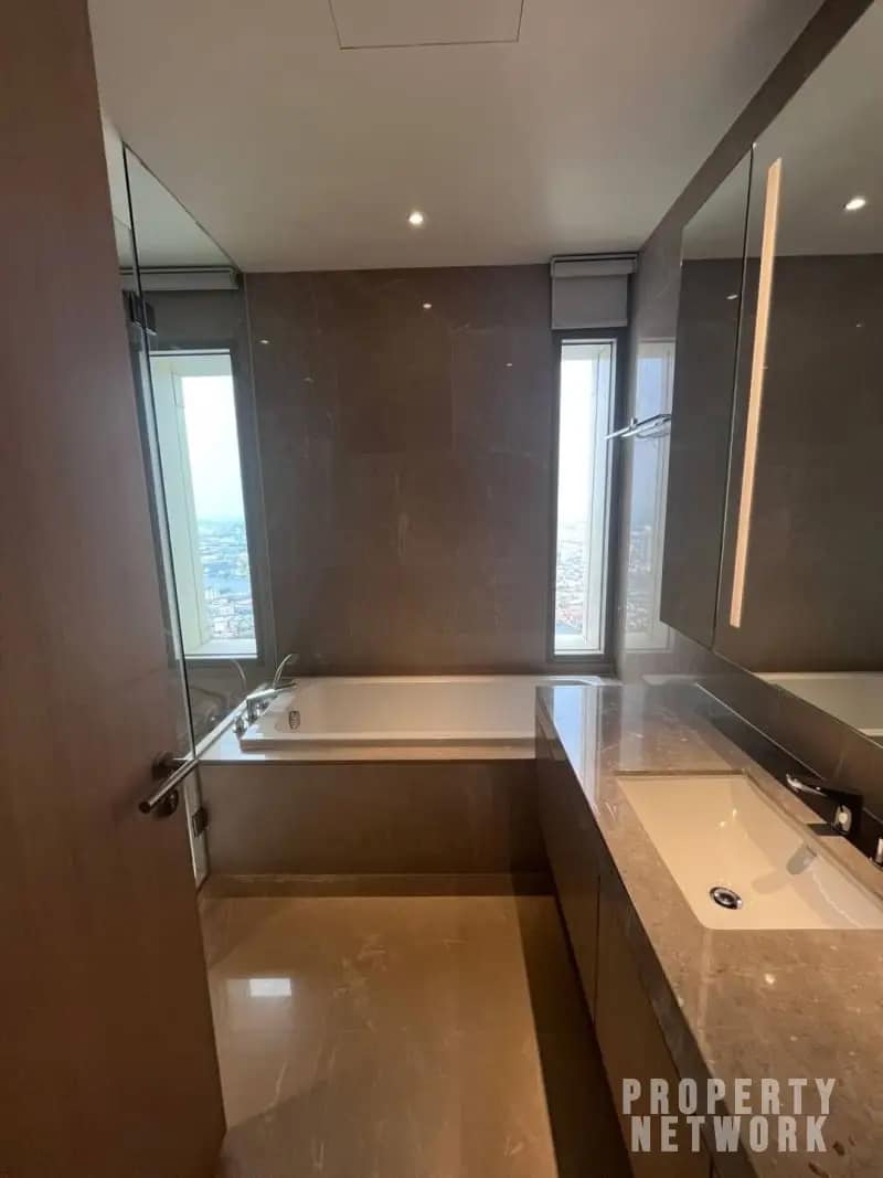4 Bed, 3 Bath, 173.44 sqm Condo for Rent at Magnolias Waterfront Residences, BTS Krung Thon Buri, ฿180,000/month – Luxury Living with River Views