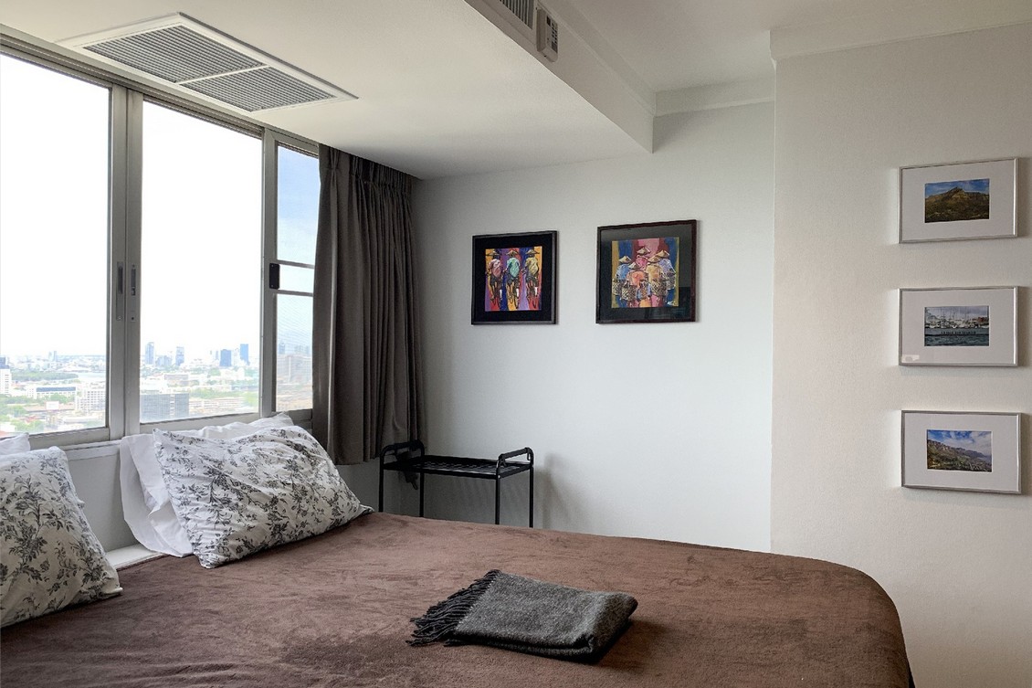 Spacious 3-bed 146 SQM condo at Waterford Diamond, 29th floor, fully furnished, prime Sukhumvit location. Rent 90K/month. Move-in April 2025. Contact now!