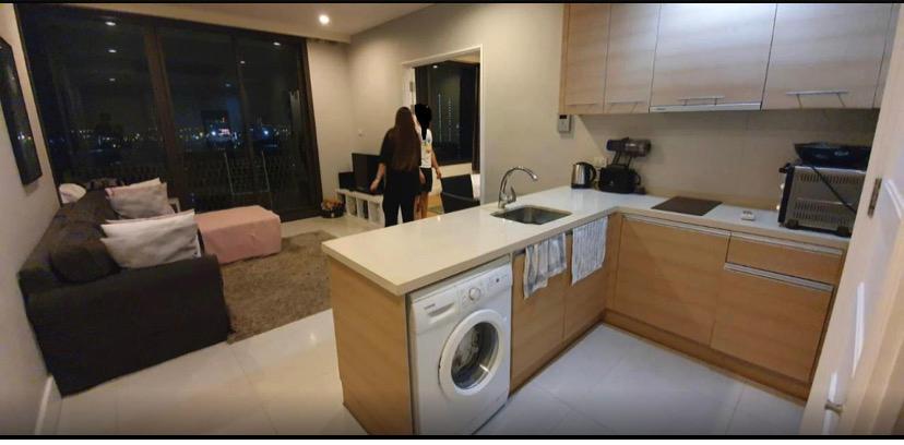 Luxury 1-bed 53 SQM condo at Aguston Sukhumvit 22. Rent 32K/month or buy for 7.5M THB. High floor, premium facilities. Contact now for a viewing!