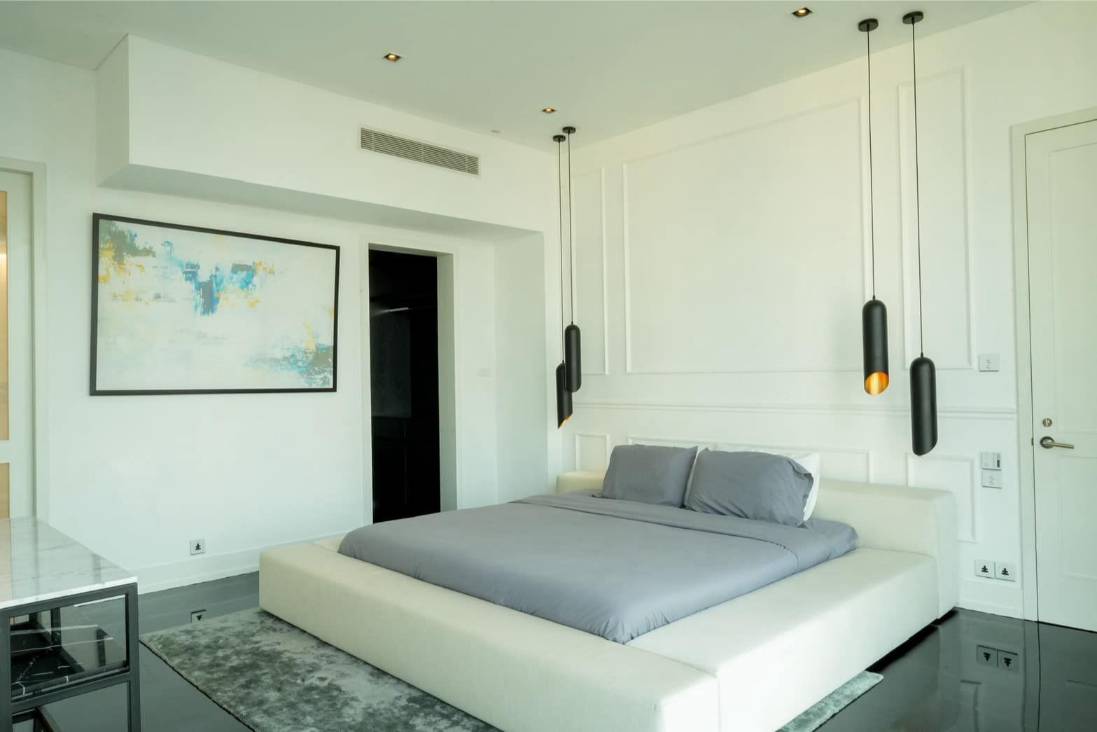 Luxury 2-bedroom, 124 sqm condo at The Ritz-Carlton Residences at MahaNakhon for rent at 300,000 THB/month. Premium facilities, BTS Chong Nonsi nearby.