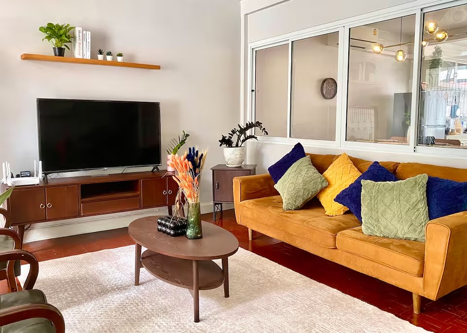 Pet-friendly 3-bed, 2-bath house for rent in Ekkamai 12/Pridi 31. Fully furnished. Short-term lease only (May–August 2025). Rent 65,000 THB/month.