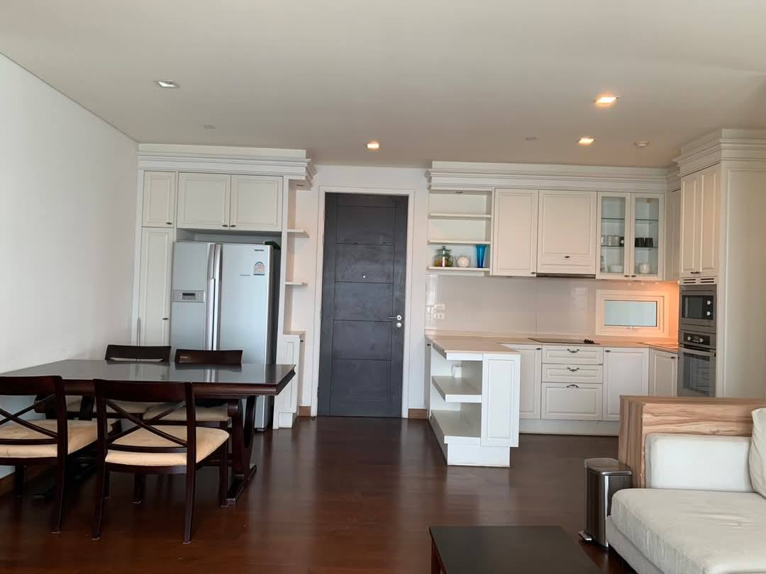 Spacious 4-bed condo at Ivy Thonglor, 198 sq.m, fully furnished on the 24th floor. Rent 130,000 THB/month. Prime Sukhumvit 55 location. BTS Thonglor nearby.