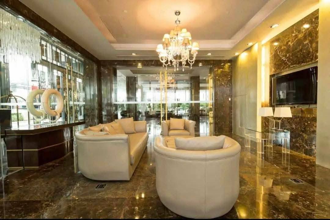 Spacious 4-bed condo at Ivy Thonglor, 198 sq.m, fully furnished on the 24th floor. Rent 130,000 THB/month. Prime Sukhumvit 55 location. BTS Thonglor nearby.