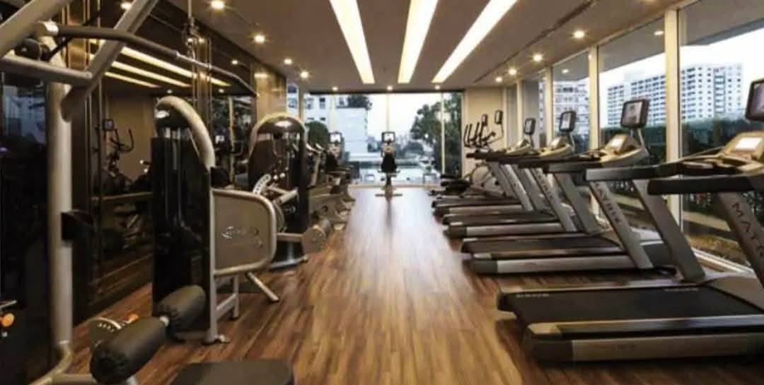 Spacious 4-bed condo at Ivy Thonglor, 198 sq.m, fully furnished on the 24th floor. Rent 130,000 THB/month. Prime Sukhumvit 55 location. BTS Thonglor nearby.