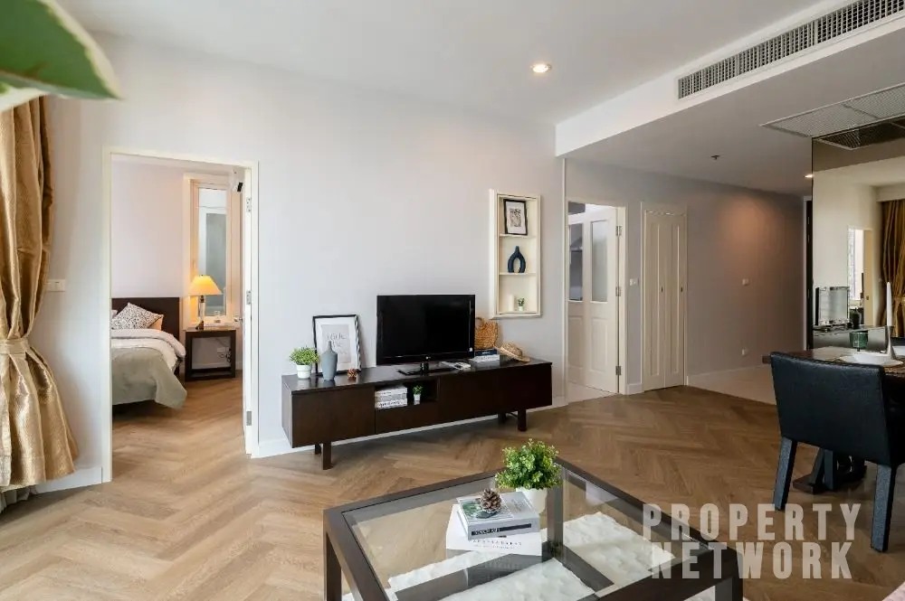 Luxury 1-bedroom condo in Siri Residence, 61 sqm, 14th floor, 2 balconies, 200m from Phrom Phong BTS. For sale at 10.5M THB. Prime location!
