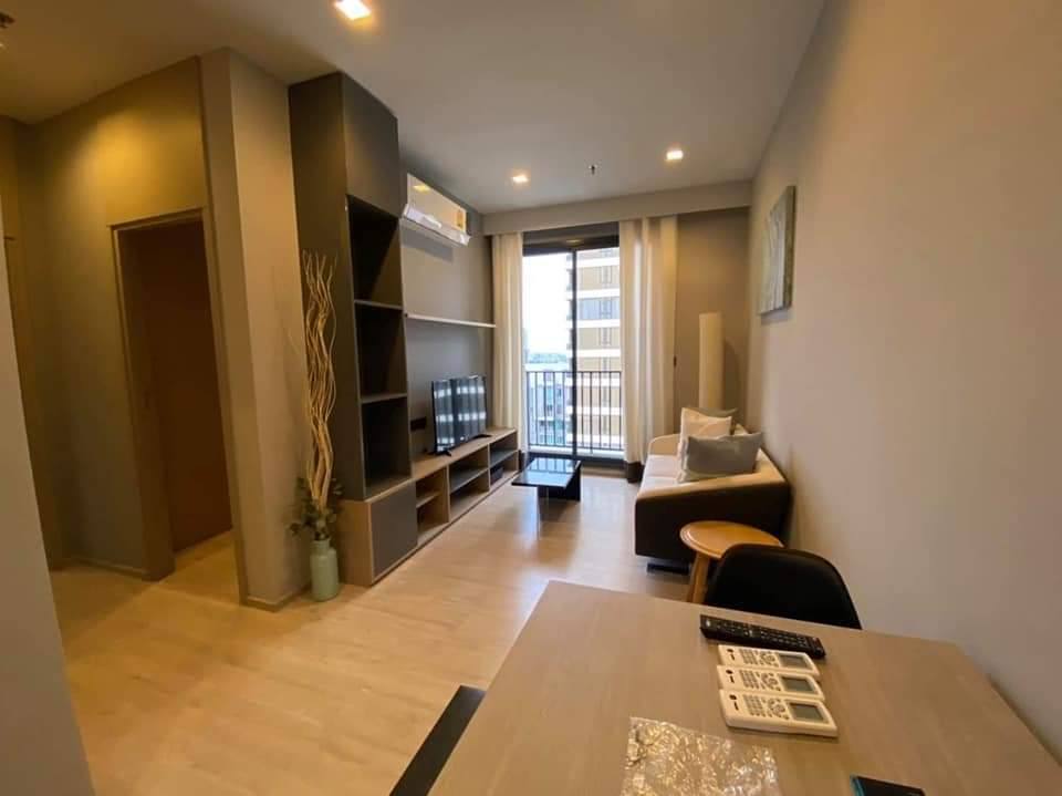 Beautiful 2-bedroom, 2-bathroom condo for rent at M Thonglor 10, 57.5 sqm, pet-friendly, fully furnished, for 45,000 THB/month. Contact us for more details!