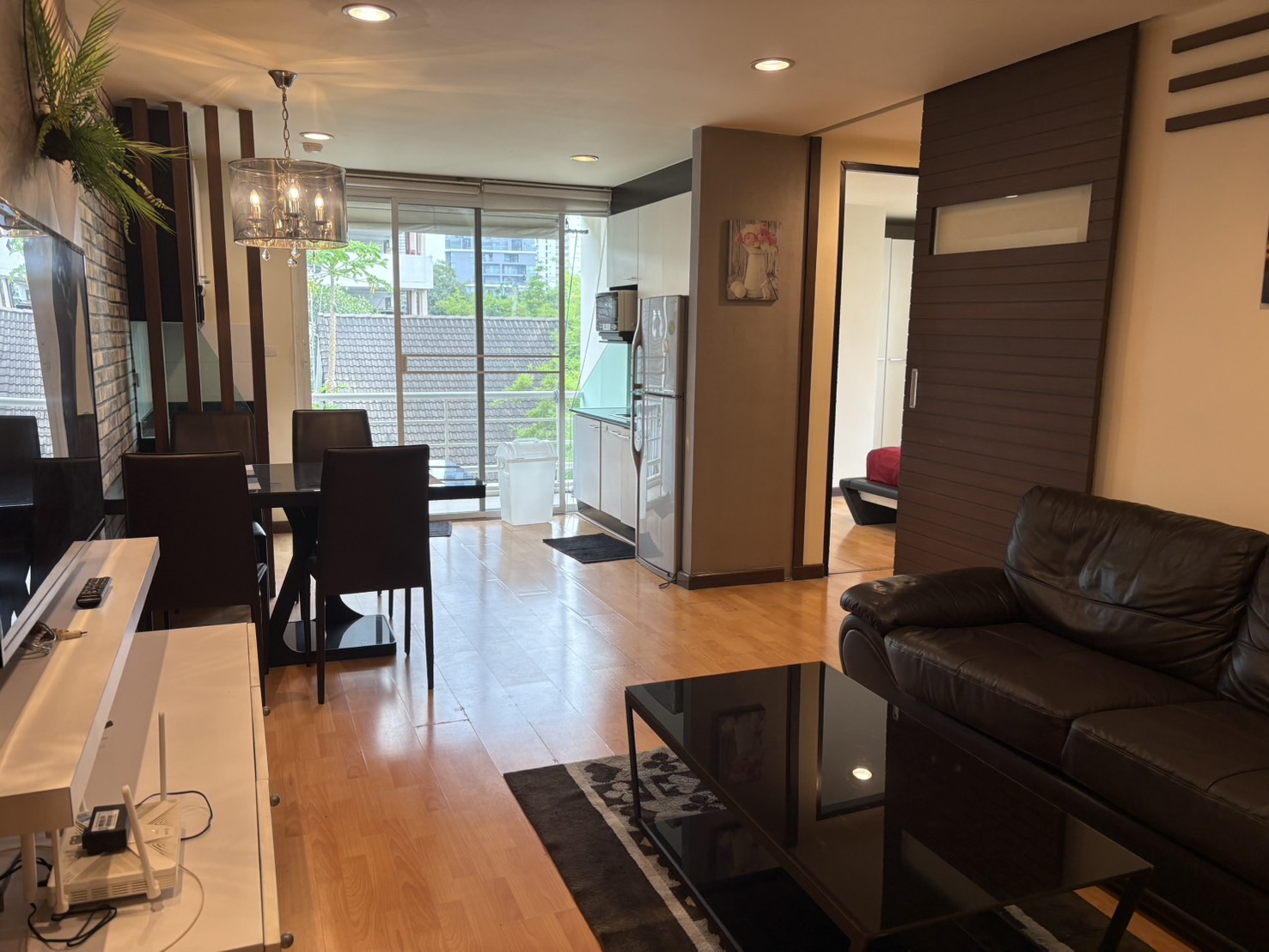 2-Bed, 2-Bath, 80 SQ.M Condo at The Amethyst 39, Sukhumvit 39. Rent 30,000 THB/month or Sale 7.5M THB. Near BTS Phrom Phong. Modern Living in Bangkok