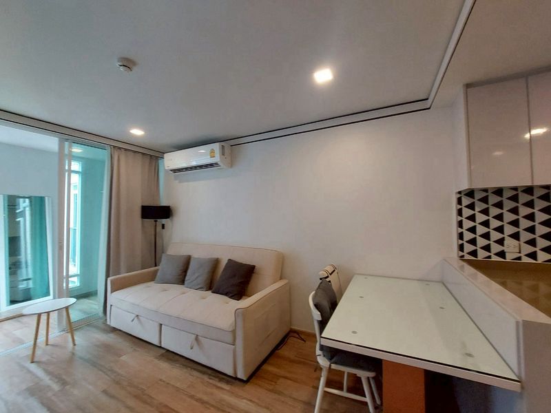 1-Bed, 1-Bath, 51 SQ.M Condo at Maestro 01 Sathorn-Yenakat, Rent 30,000 THB/month or Buy 7,300,000 THB, Near MRT Lumpini, Pet-Friendly
