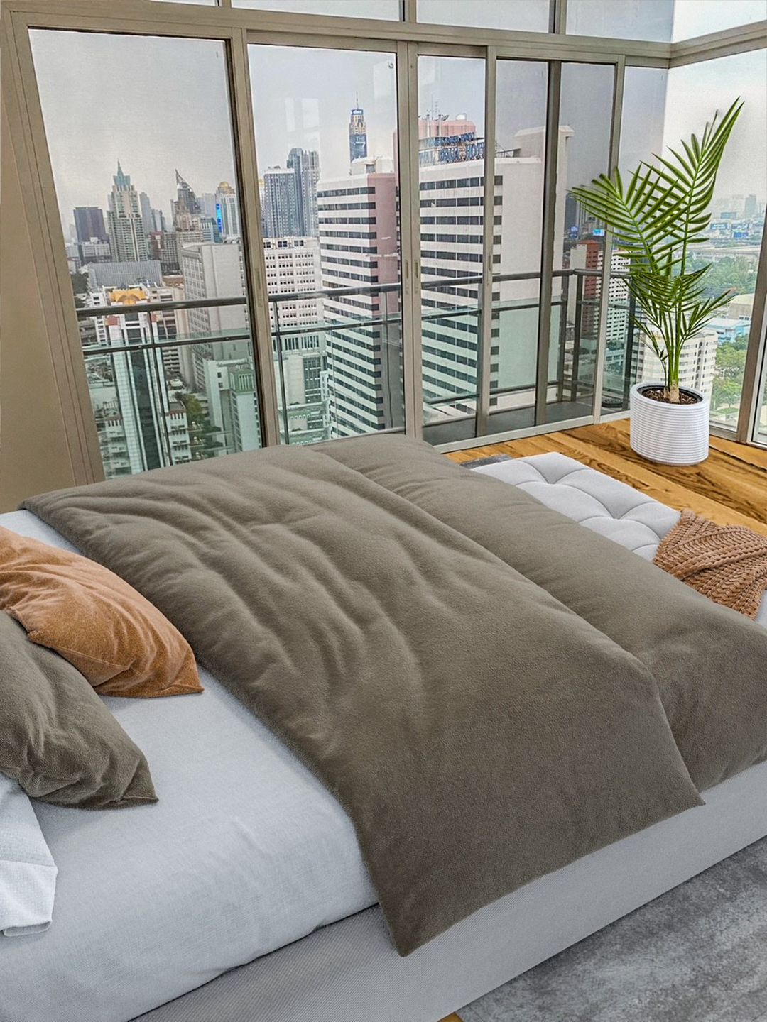 Spacious 4 Bed 4 Bath condo at The Prime 11, Sukhumvit 11. 177 sqm, high floor, fully furnished, just 5 mins from BTS Nana. Rent at 85,000 THB/month.
