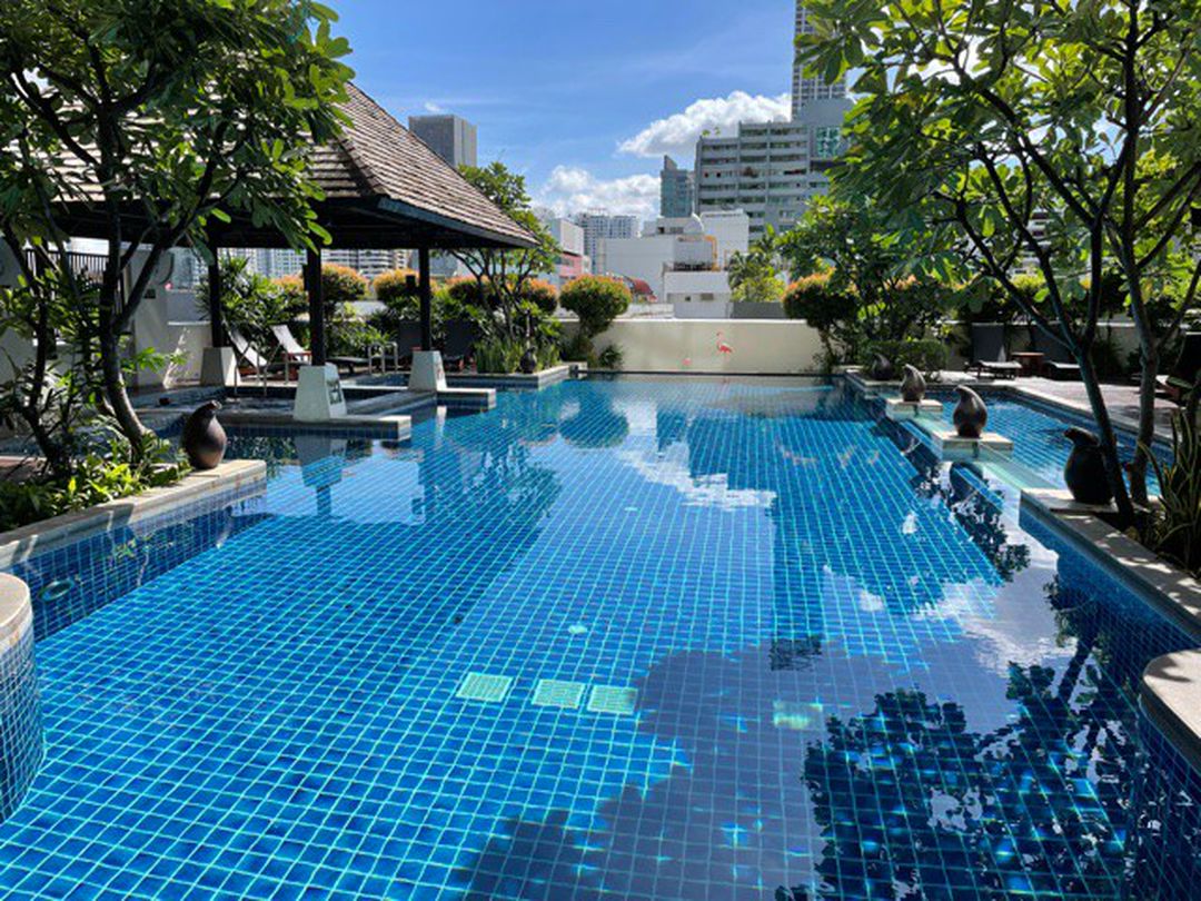 Spacious 4 Bed 4 Bath condo at The Prime 11, Sukhumvit 11. 177 sqm, high floor, fully furnished, just 5 mins from BTS Nana. Rent at 85,000 THB/month.