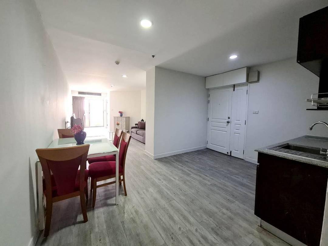 Spacious 2 bed, 2 bath condo for rent at Waterford Diamond Tower, 85 sqm, floor 29. Great Sukhumvit location, 37k/month with Elite Fitness membership.