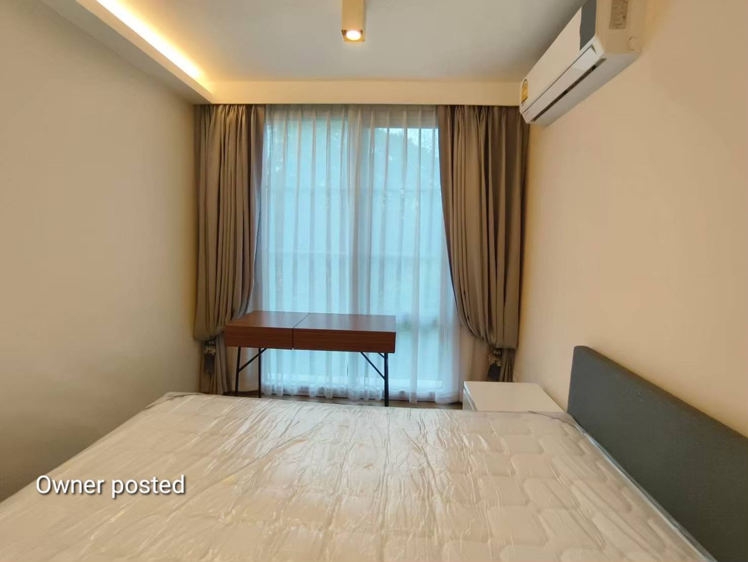 Pet-friendly 1 bed condo at Maestro 39 near BTS Phrom Phong. Fully furnished, peaceful corner unit with top facilities. Ready to move in!