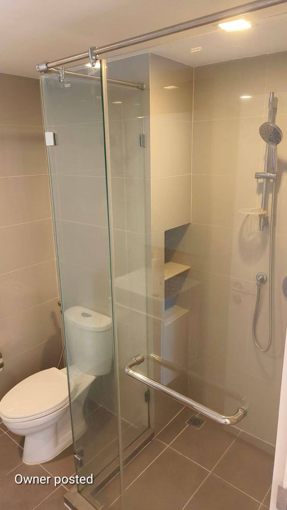 Pet-friendly 1 bed condo at Maestro 39 near BTS Phrom Phong. Fully furnished, peaceful corner unit with top facilities. Ready to move in!