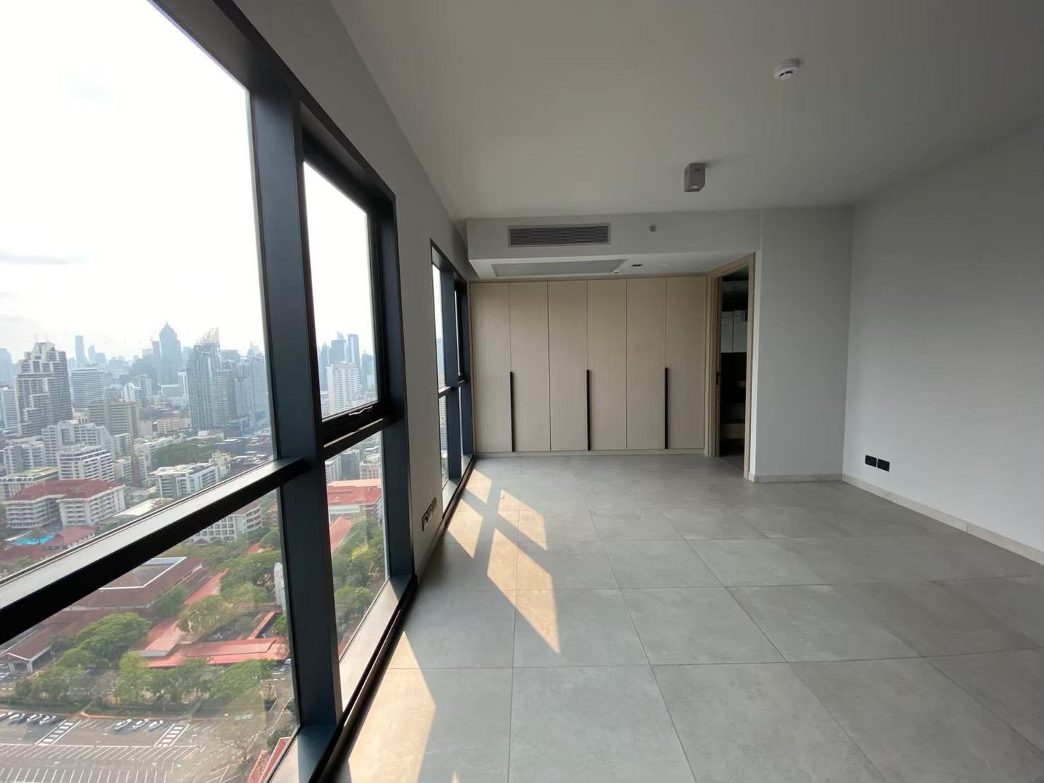 3-Bedroom, 2-Bathroom Duplex Condo, 145 sqm for Rent at The Lofts Asoke – ฿140,000/month – Near BTS Asoke & MRT Phetchaburi
