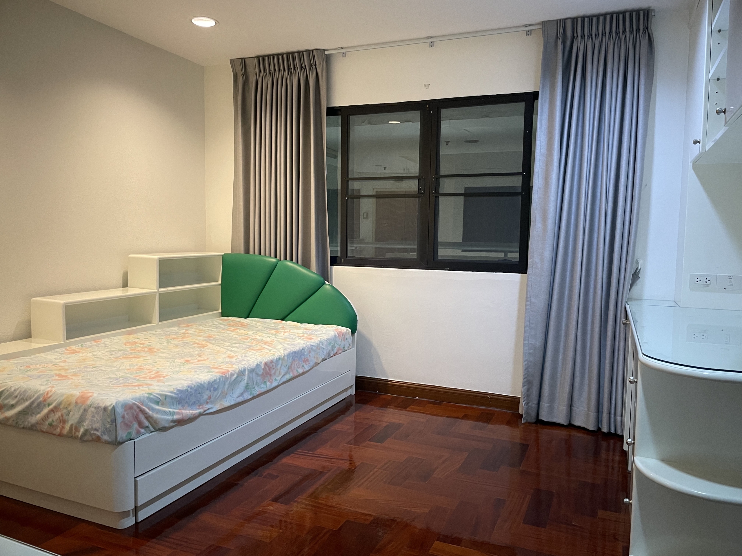 3-Bed, 3-Bath Condo for Sale at Baan Phrompong, 193 sqm, ฿11.5 Million, Near Phrom Phong BTS – Luxury Living in Sukhumvit 39, Bangkok.